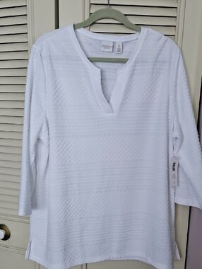Chico's White Textured Split-Neck Tunic